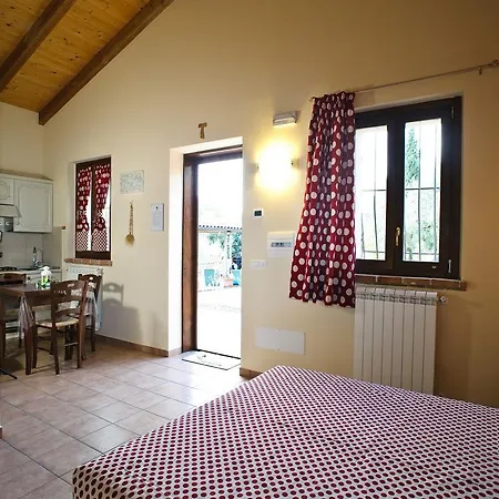 La Casetta Di Chiara Kır Evi Cannara